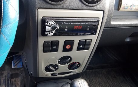 Renault Logan I, 2006 год, 220 000 рублей, 10 фотография