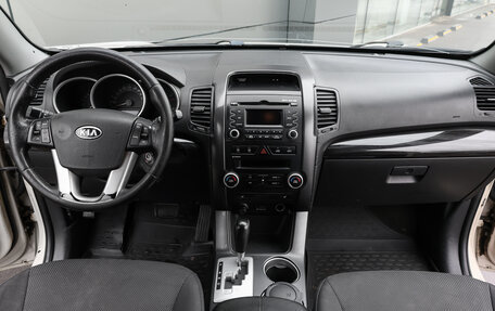 KIA Sorento II рестайлинг, 2009 год, 1 098 000 рублей, 13 фотография