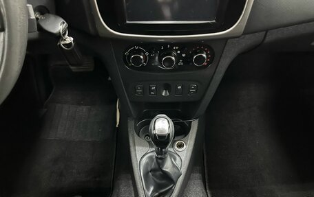 Renault Logan II, 2015 год, 675 000 рублей, 11 фотография