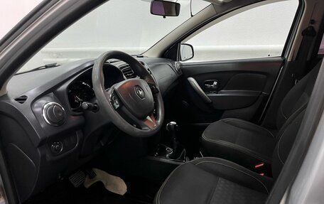 Renault Logan II, 2015 год, 675 000 рублей, 7 фотография