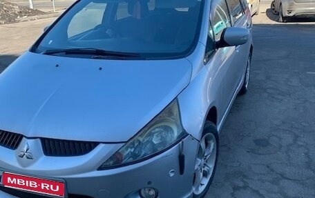 Mitsubishi Grandis, 2003 год, 650 000 рублей, 1 фотография