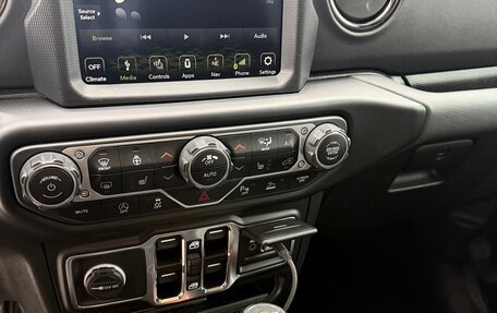 Jeep Gladiator, 2021 год, 6 200 000 рублей, 20 фотография