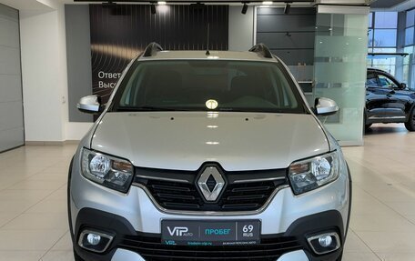 Renault Sandero II рестайлинг, 2018 год, 1 117 000 рублей, 2 фотография