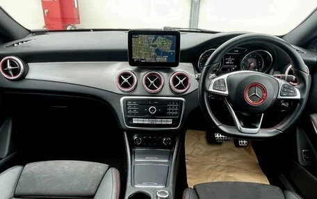 Mercedes-Benz CLA, 2018 год, 1 580 000 рублей, 8 фотография
