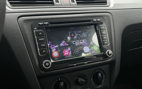 Skoda Rapid I, 2015 год, 1 070 000 рублей, 17 фотография