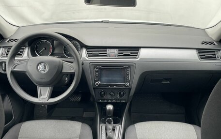 Skoda Rapid I, 2015 год, 1 070 000 рублей, 13 фотография