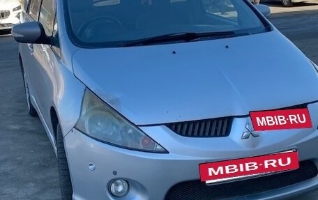 Mitsubishi Grandis, 2003 год, 650 000 рублей, 2 фотография