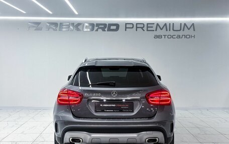 Mercedes-Benz GLA, 2016 год, 2 700 000 рублей, 29 фотография