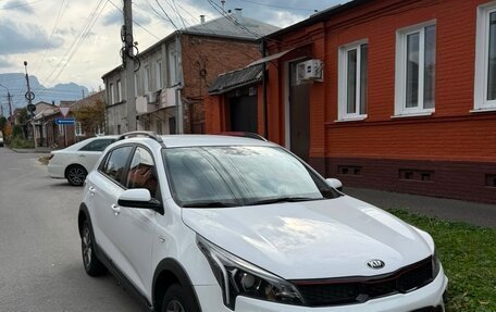 KIA Rio IV, 2021 год, 1 750 000 рублей, 2 фотография