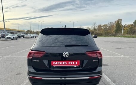 Volkswagen Tiguan II, 2018 год, 2 190 000 рублей, 4 фотография