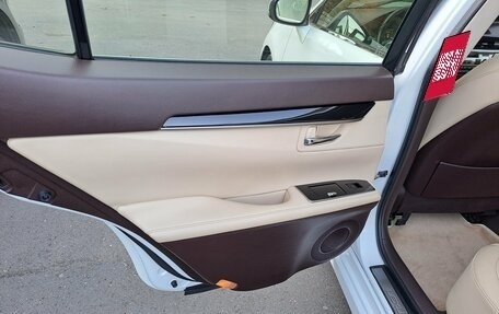 Lexus ES VII, 2015 год, 2 390 000 рублей, 17 фотография