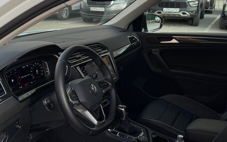 Volkswagen Tiguan II, 2022 год, 4 550 000 рублей, 7 фотография