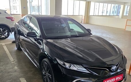 Toyota Camry, 2023 год, 3 900 000 рублей, 1 фотография