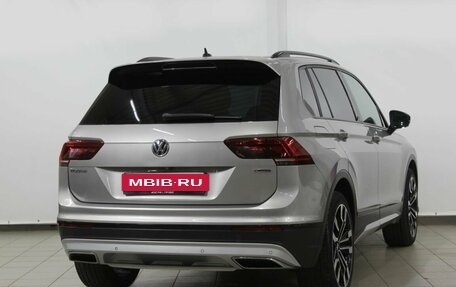 Volkswagen Tiguan II, 2019 год, 2 770 000 рублей, 6 фотография