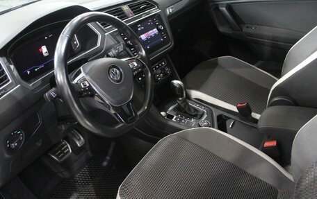 Volkswagen Tiguan II, 2019 год, 2 770 000 рублей, 19 фотография