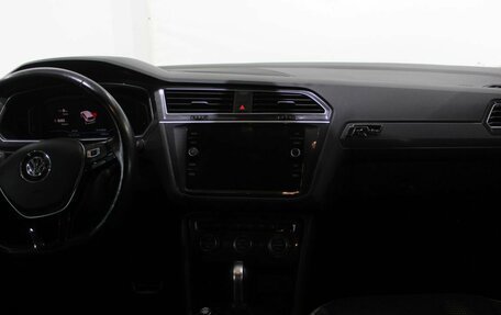 Volkswagen Tiguan II, 2019 год, 2 770 000 рублей, 18 фотография
