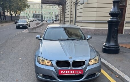 BMW 3 серия, 2010 год, 900 000 рублей, 3 фотография