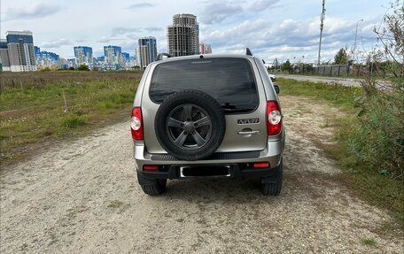 Chevrolet Niva I рестайлинг, 2014 год, 570 000 рублей, 21 фотография