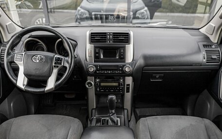 Toyota Land Cruiser Prado 150 рестайлинг 2, 2011 год, 2 267 500 рублей, 7 фотография