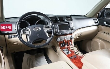 Toyota Highlander III, 2013 год, 2 499 000 рублей, 8 фотография