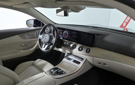 Mercedes-Benz E-Класс, 2019 год, 3 450 000 рублей, 9 фотография