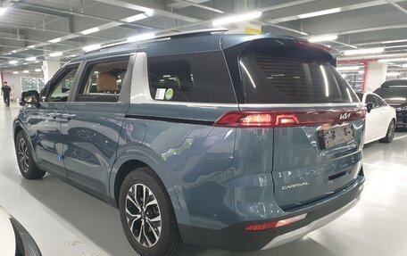 KIA Carnival, 2022 год, 4 000 000 рублей, 8 фотография