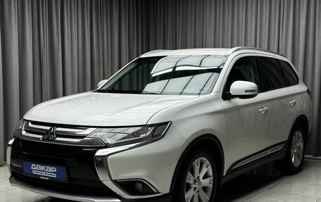 Mitsubishi Outlander III рестайлинг 3, 2015 год, 1 699 000 рублей, 3 фотография