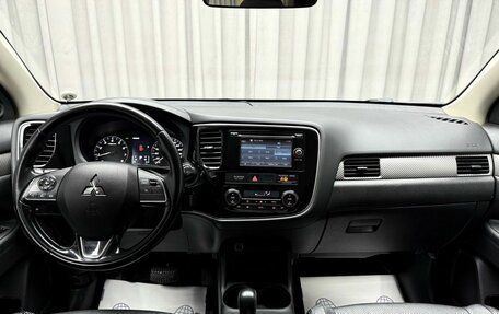 Mitsubishi Outlander III рестайлинг 3, 2015 год, 1 699 000 рублей, 14 фотография