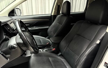 Mitsubishi Outlander III рестайлинг 3, 2015 год, 1 699 000 рублей, 28 фотография