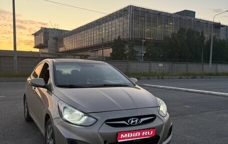Hyundai Solaris II рестайлинг, 2011 год, 500 000 рублей, 1 фотография