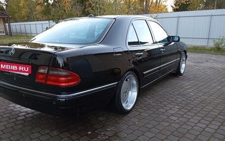 Mercedes-Benz E-Класс, 1998 год, 750 000 рублей, 6 фотография