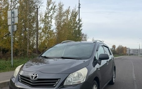 Toyota Verso I, 2012 год, 850 000 рублей, 1 фотография