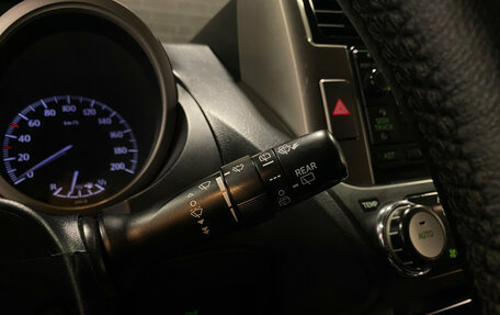Toyota Land Cruiser Prado 150 рестайлинг 2, 2012 год, 3 000 000 рублей, 19 фотография