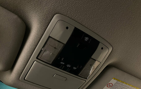 Toyota Land Cruiser Prado 150 рестайлинг 2, 2012 год, 3 000 000 рублей, 23 фотография