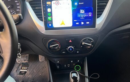 Hyundai Solaris II рестайлинг, 2017 год, 890 000 рублей, 10 фотография