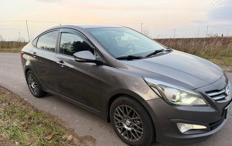 Hyundai Solaris II рестайлинг, 2015 год, 1 100 000 рублей, 6 фотография