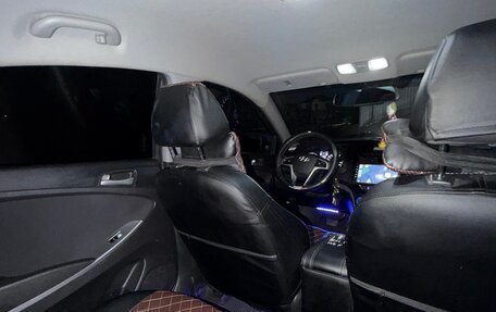 Hyundai Solaris II рестайлинг, 2015 год, 1 100 000 рублей, 9 фотография