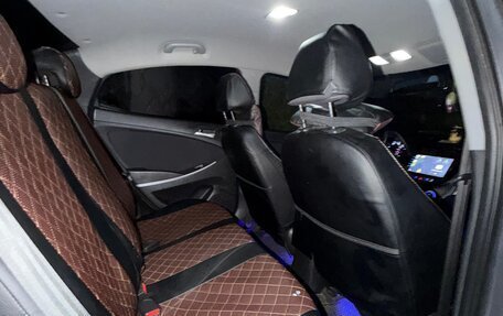 Hyundai Solaris II рестайлинг, 2015 год, 1 100 000 рублей, 10 фотография