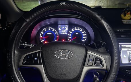 Hyundai Solaris II рестайлинг, 2015 год, 1 100 000 рублей, 11 фотография