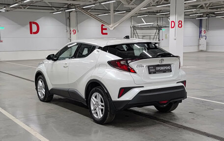 Toyota C-HR I рестайлинг, 2020 год, 2 570 000 рублей, 8 фотография