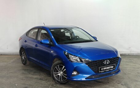 Hyundai Solaris II рестайлинг, 2021 год, 1 570 000 рублей, 3 фотография