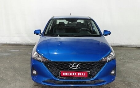 Hyundai Solaris II рестайлинг, 2021 год, 1 570 000 рублей, 2 фотография