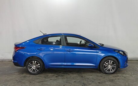 Hyundai Solaris II рестайлинг, 2021 год, 1 570 000 рублей, 8 фотография