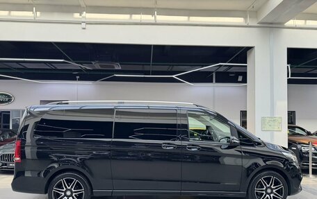 Mercedes-Benz V-Класс, 2022 год, 22 990 000 рублей, 6 фотография