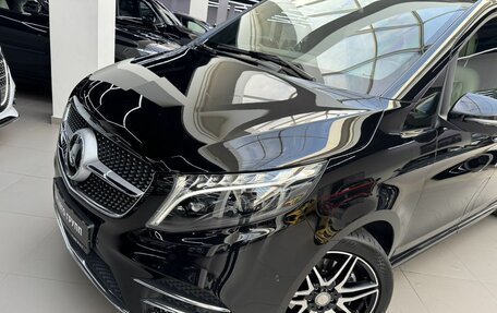 Mercedes-Benz V-Класс, 2022 год, 22 990 000 рублей, 10 фотография