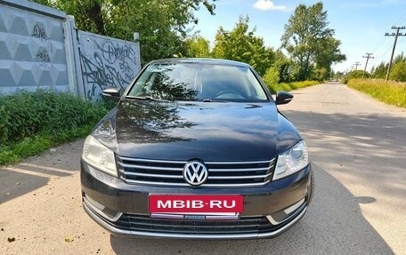 Volkswagen Passat B7, 2011 год, 900 000 рублей, 2 фотография