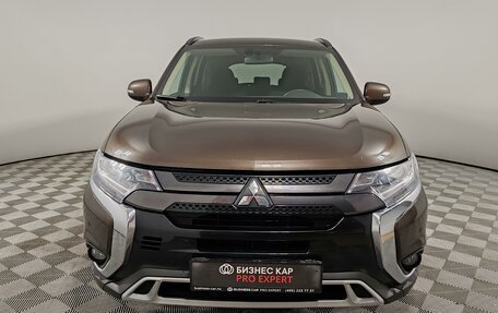 Mitsubishi Outlander III рестайлинг 3, 2021 год, 2 249 000 рублей, 2 фотография