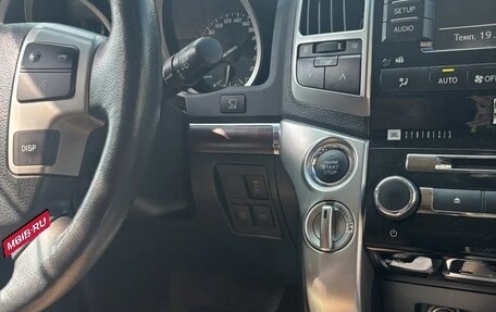 Toyota Land Cruiser 200, 2014 год, 4 300 000 рублей, 10 фотография