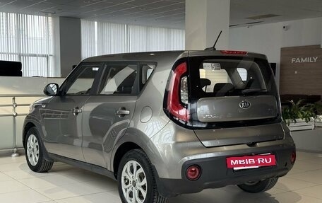 KIA Soul II рестайлинг, 2018 год, 1 555 000 рублей, 7 фотография