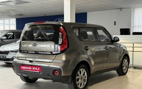 KIA Soul II рестайлинг, 2018 год, 1 555 000 рублей, 9 фотография